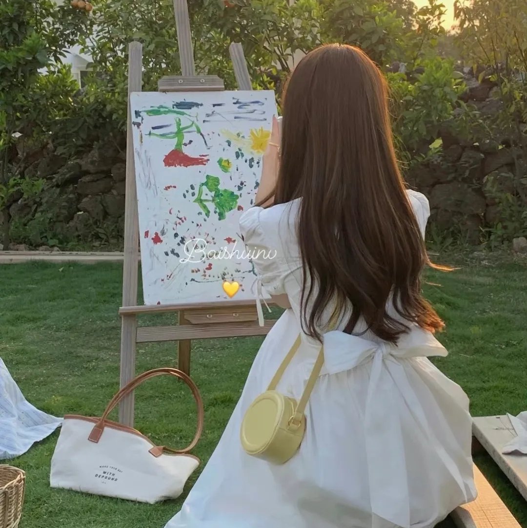 聪明的金发美女 封面